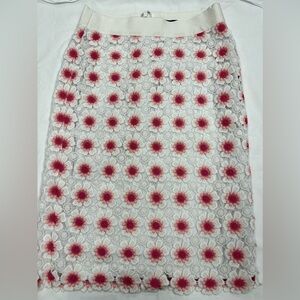 NWT J. Crew White & pink embroidered Floral Pencil Skirt lined size 2 zippered